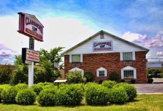 Claremore Motor Inn - Claremore - 0