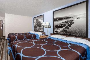 Grizzly Inn - 6