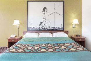 Super 8 by Wyndham Cresco IA - Cresco - 9