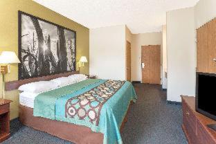 Super 8 by Wyndham Cresco IA - Cresco - 2
