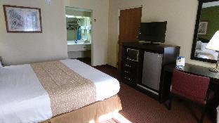 Travelodge by Wyndham Knoxville East - Knoxville - 2