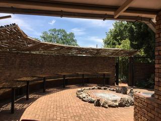 At The Rocks Country Estate - 3