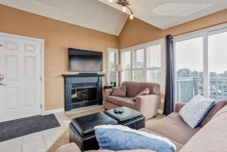 Mountainside 2 bed 2 bath with Laundry - 1