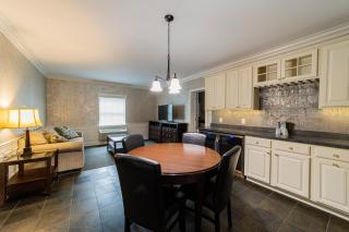 The Grand Resort - Howland Corners - 8