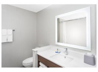 Holiday Inn Express & Suites - Hudson I-94 by IHG - 8