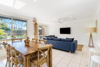 Bayside Court Apartments - 8