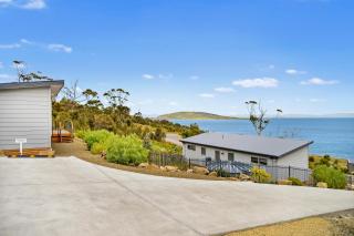 Chill Tasmania - White Beach - 9