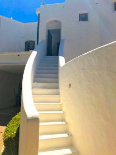 Naxos - Med style castle, ocean views from every room! - Bowentown - 1