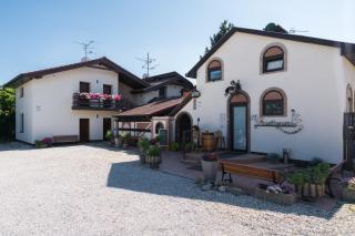 RESTAURACE A PENZION U DOUBKŮ - Břeclav - 0