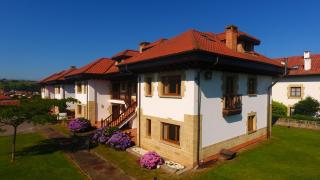 Apartamentos Ciudad de Petra - Santillana del Mar - 9