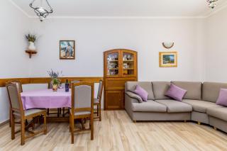 Apartments Krc - Pinezici - 3
