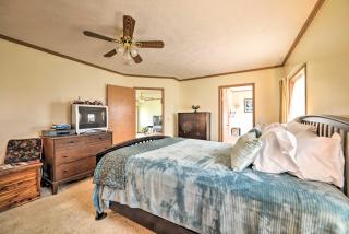 Warm and Inviting Family Home - 2 Mi to Golf Course! - McEwen - 6