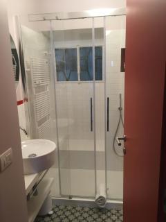 Dimora Claudia - elegante matrimoniale con bagno, private rooms, self check in, no reception - 5