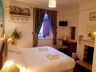 Sandsides Guest House - Whitley Bay - 9