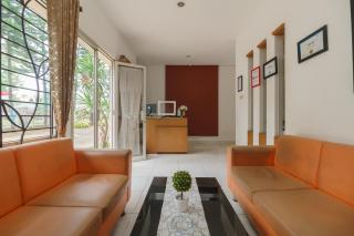 RedDoorz Syariah Plus @ Wisma Bougenville Karawaci - Tangerang - 4