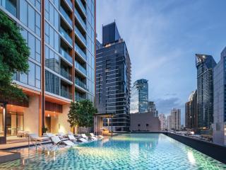 Oakwood Suites Bangkok - 3