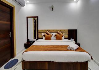 Hotel Oasis Jaisalmer - 1