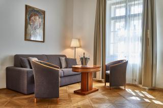 Three Golden Crowns Apartments - 6