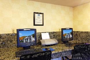 Best Western Springfield Hotel - Springfield - 2