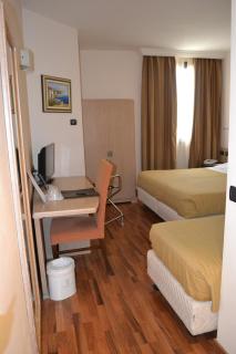 Tricolore Hotel - Gaida - 6