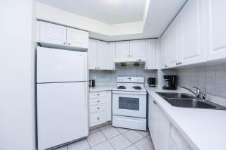 PlanURstay - Business Condo Near Square One - 5
