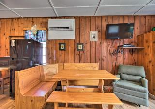 Leisurely Lake Retreat: Boat Rentals & Fishing! - 4