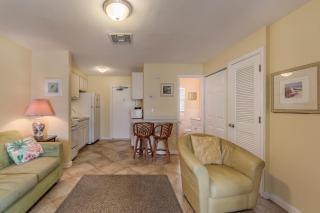 1br 1b - 3rd Floor - King - Surf Song #335 - 8