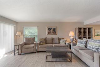 Corner Unit John's Pass View- Beach Place #101 - 4