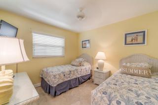 Poolside 2b 2b Unit - 2nd Floor - Surf Song #224 - 4