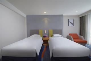 Holiday Inn Express Zhengzhou Zhengdong by IHG - Zhengzhou - 1