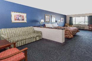 Days Inn & Suites by Wyndham Morris I-80 - Morris - 7