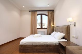 Apart-hotel on Buzand 17 - 2