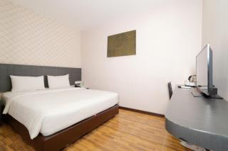CREW EXPRESS Hotel - Lubukpakam - 7