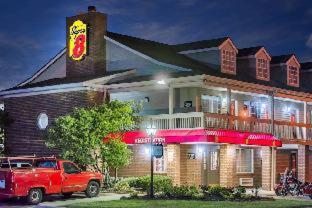 Red Roof Inn & Suites Marysville - 3