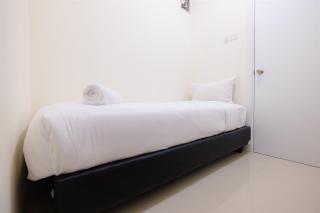 Cozy 2BR at 28th Floor Green Pramuka City Apartment By Travelio - Jacarta - 6