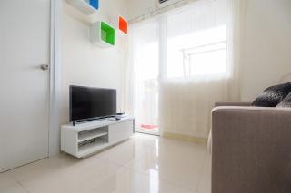 Cozy 2BR at 28th Floor Green Pramuka City Apartment By Travelio - Jacarta - 3