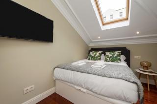 2 bedrooms 2 bathrooms- Penthouse- Almagro- MintyStay - Madrid - 6