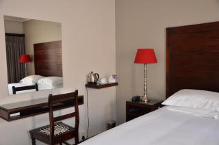 Hydro Guesthouse - Bloemfontein - 9