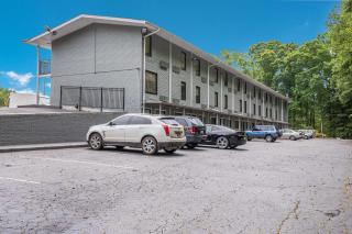 Rodeway Inn - 4