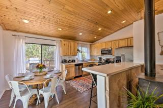 1 Mi to Hiking Chic Show Low Escape with Fire Pit! - 5