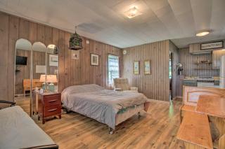 Pet-Friendly Lake Cabin Boat Rentals and Dock! - 6