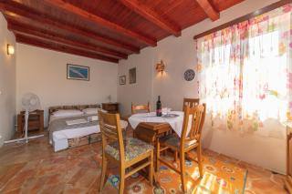 Holiday Home Luna - 1