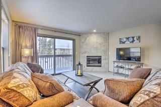 Sleek Frisco Townhome with Views 8 Mi to Copper Mtn - Frisco - 0