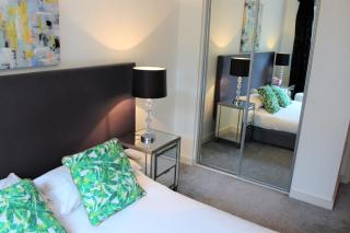 Work Rest and Stay at Gunwharf Quays - 7