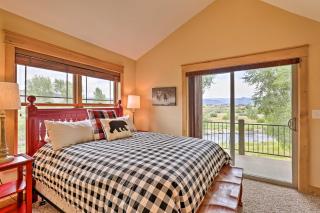 Riverfront Granby Cabin Fish, Hike and Ski! - Granby - 2