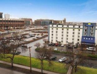 Days Hotel by Wyndham University Ave SE - Minneapolis - 4