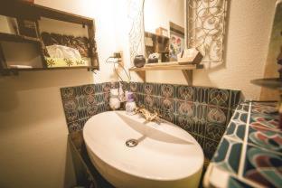 Nostalgic guesthouse for 1 to 2 Females shared toilet and shower - Kyōto - 4