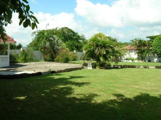 Whispering Bamboo Cove Resort - Belfast - 3