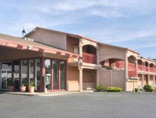 Days Inn by Wyndham Modesto - Modesto - 1