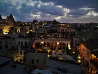 Caftan Cave Suites - 1